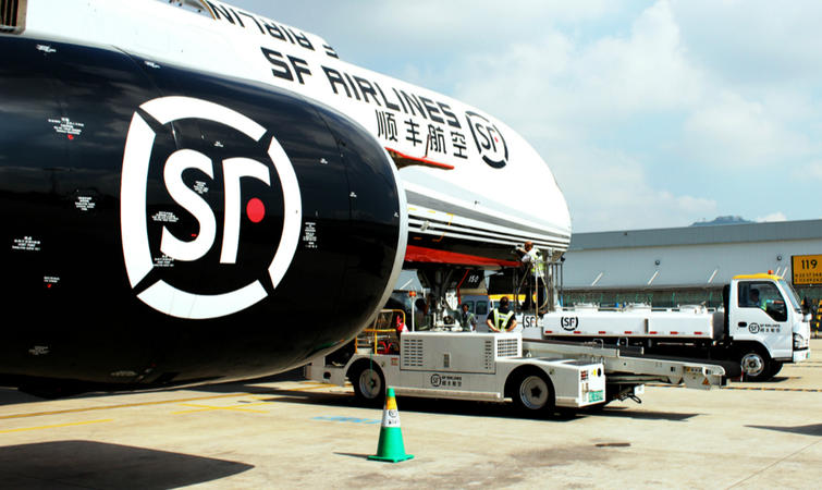 驶向深海 国际物流企业要安身全球