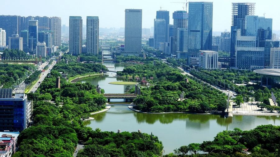 拉萨南；衽ㄉ韫愣笫菔匝榍