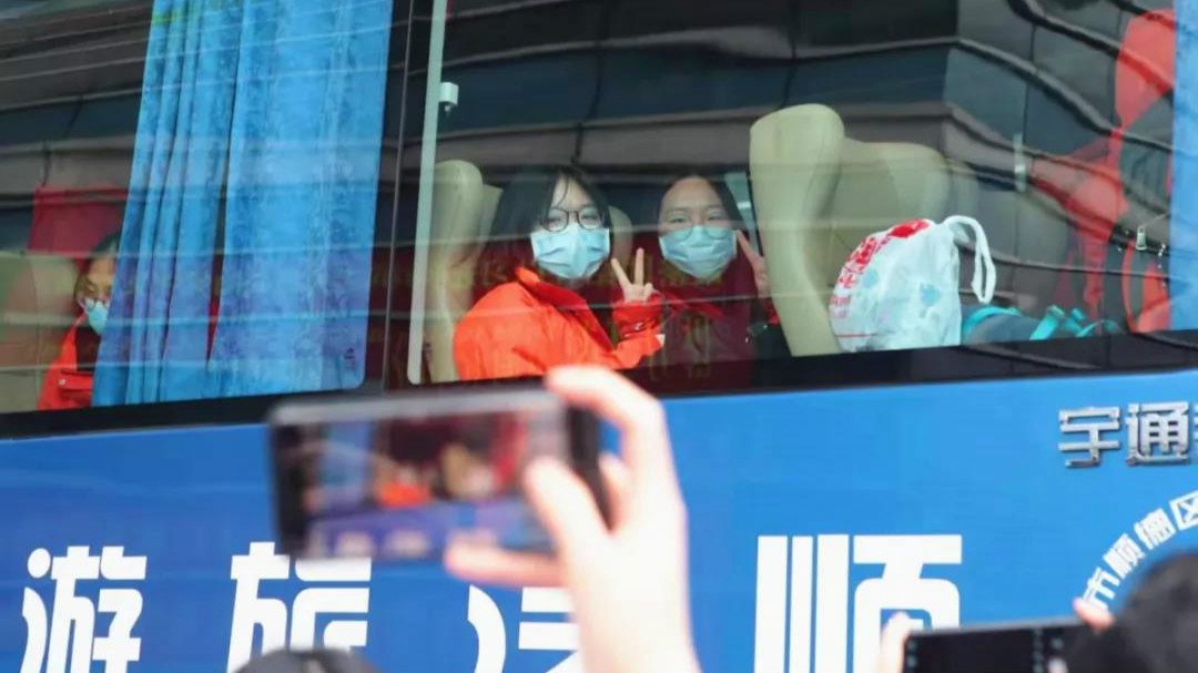 ����������˳������60��ҽ����Ա��Ԯ�人��