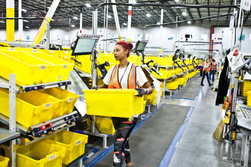 年终购物旺季将至，美仓储物流业者积极招兵买马