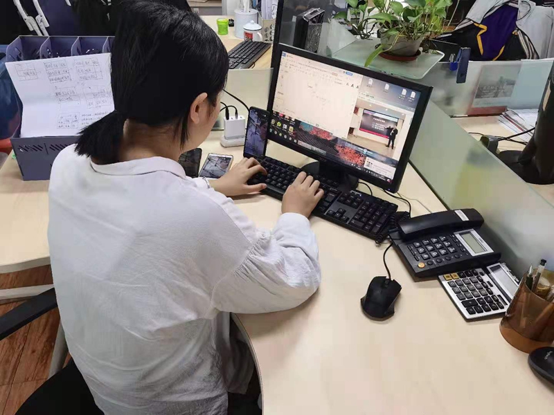 �����ֿ���ý���ƹ�רԱ