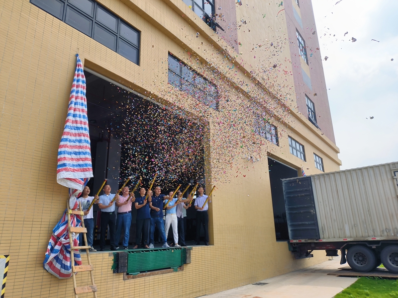 ÆûÅä¿Í»§°á²ÖµäÀñ ÆûÅä¿Í»§°á²ÖµäÀñ