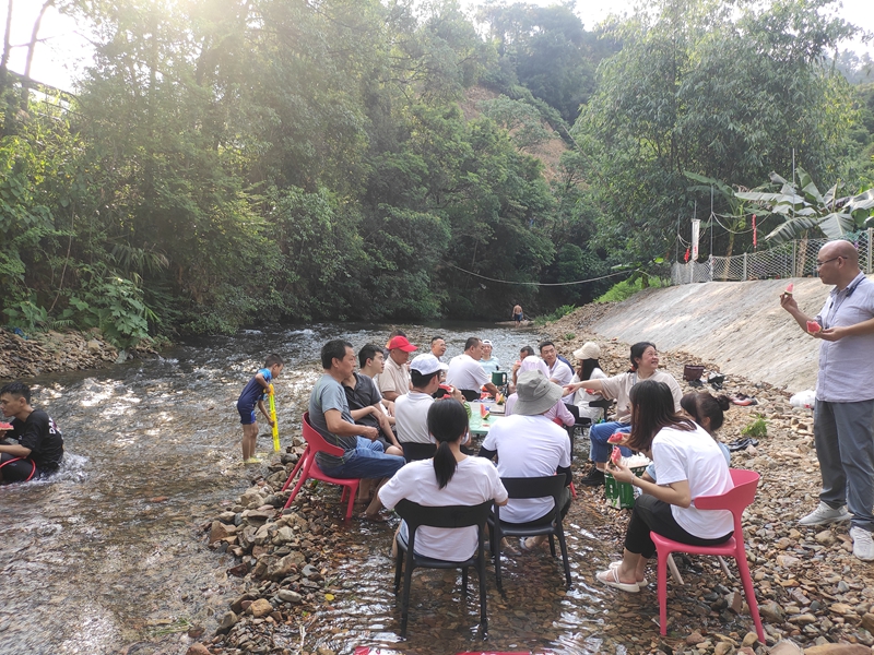 征途国际官网物流团建图片