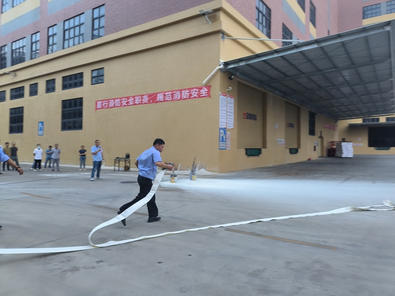 拉萨仓储消防演练