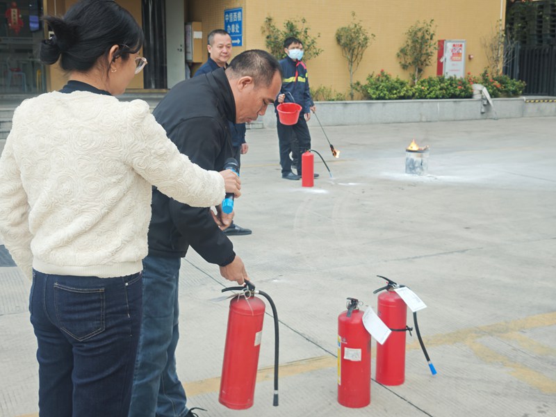 灭火器使用步骤解说