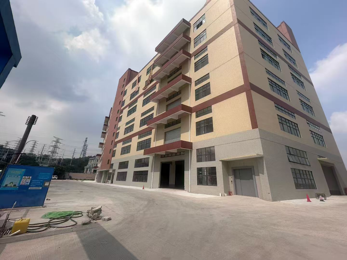 拉萨狮山镇仓库出租