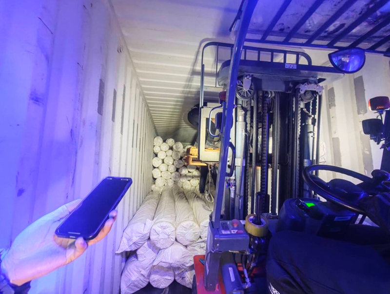 布匹装柜 布匹装柜